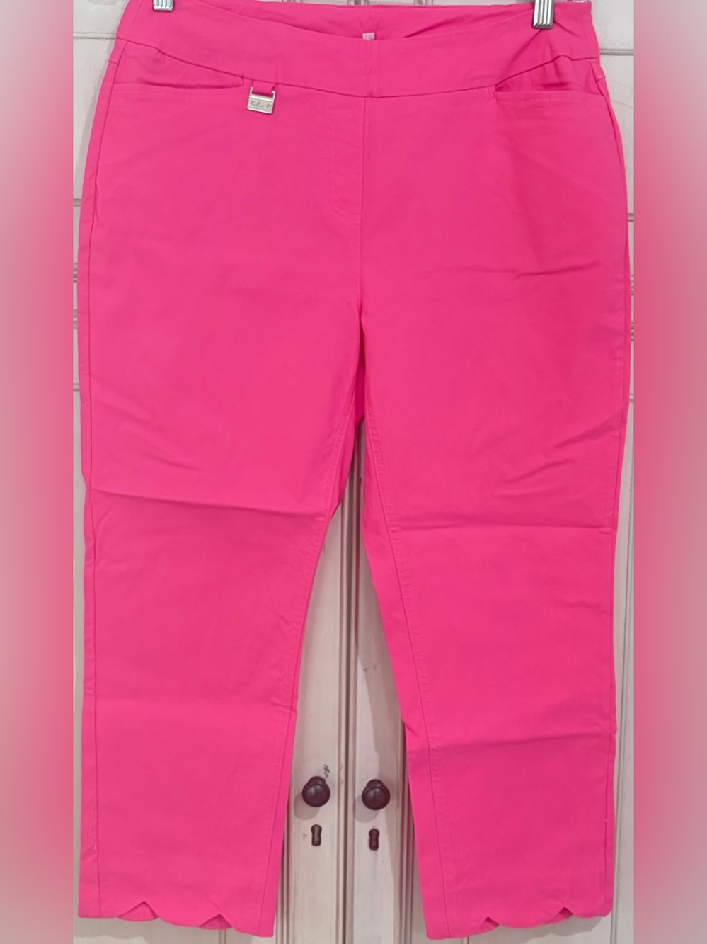 PRELOVED worn once SZ 10 Lulu-B Scalloped Capri Pants Pink